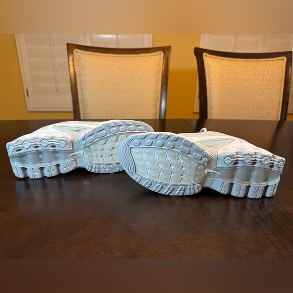 New Nike Air Max DN White Gray Sneaker Shoes Size US 7 - Picture 14 of 14